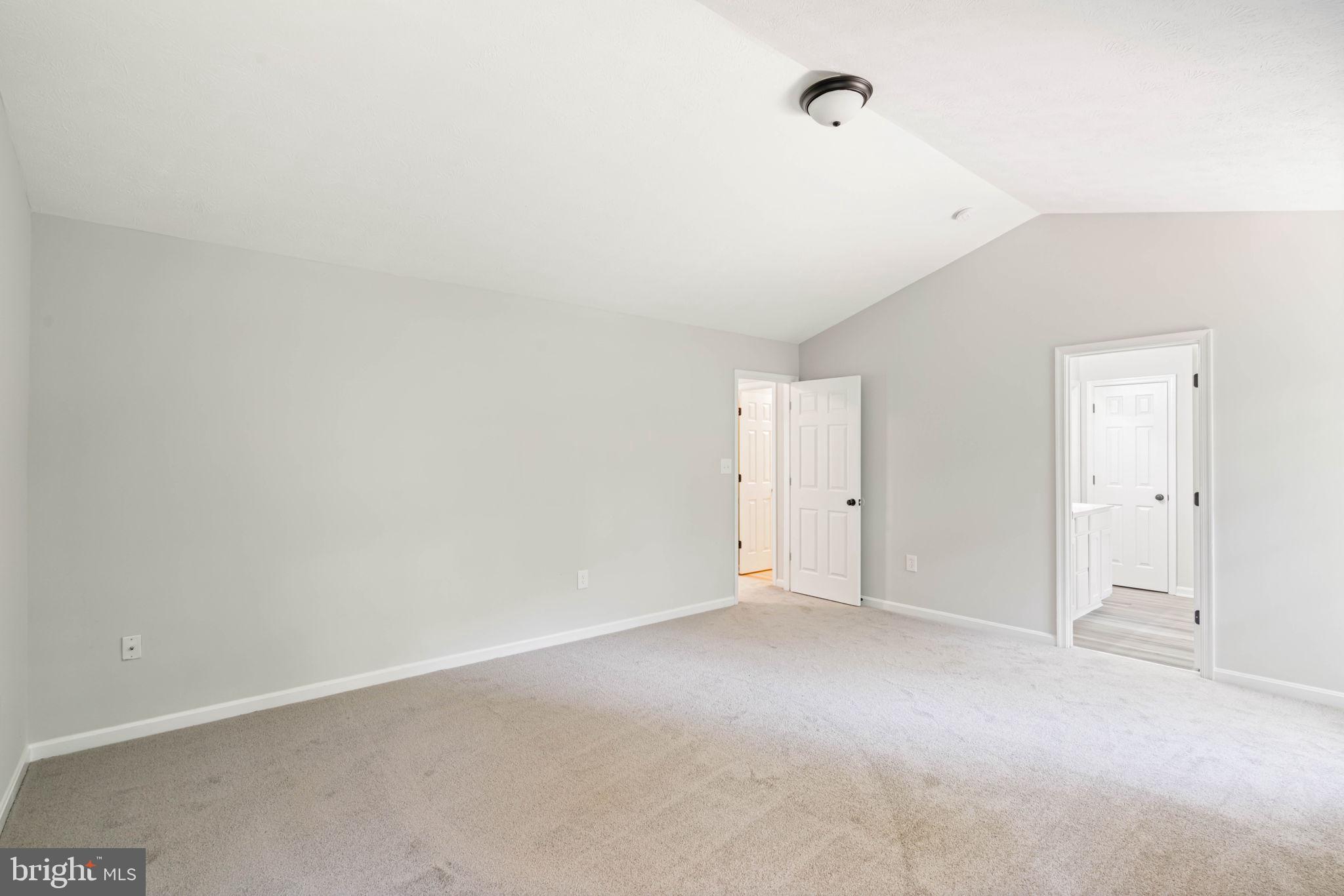 LAKE LAND OR - Residential