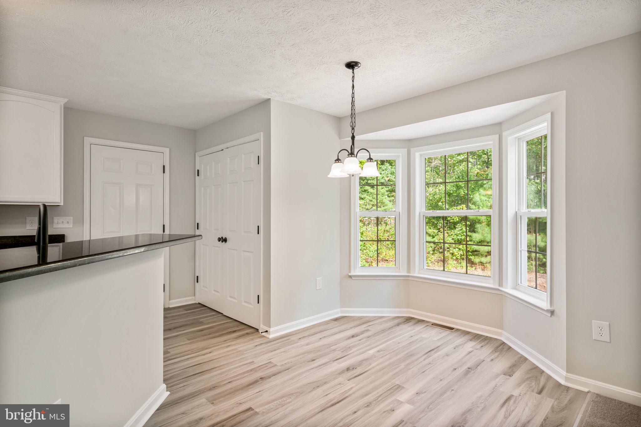 LAKE LAND OR - Residential