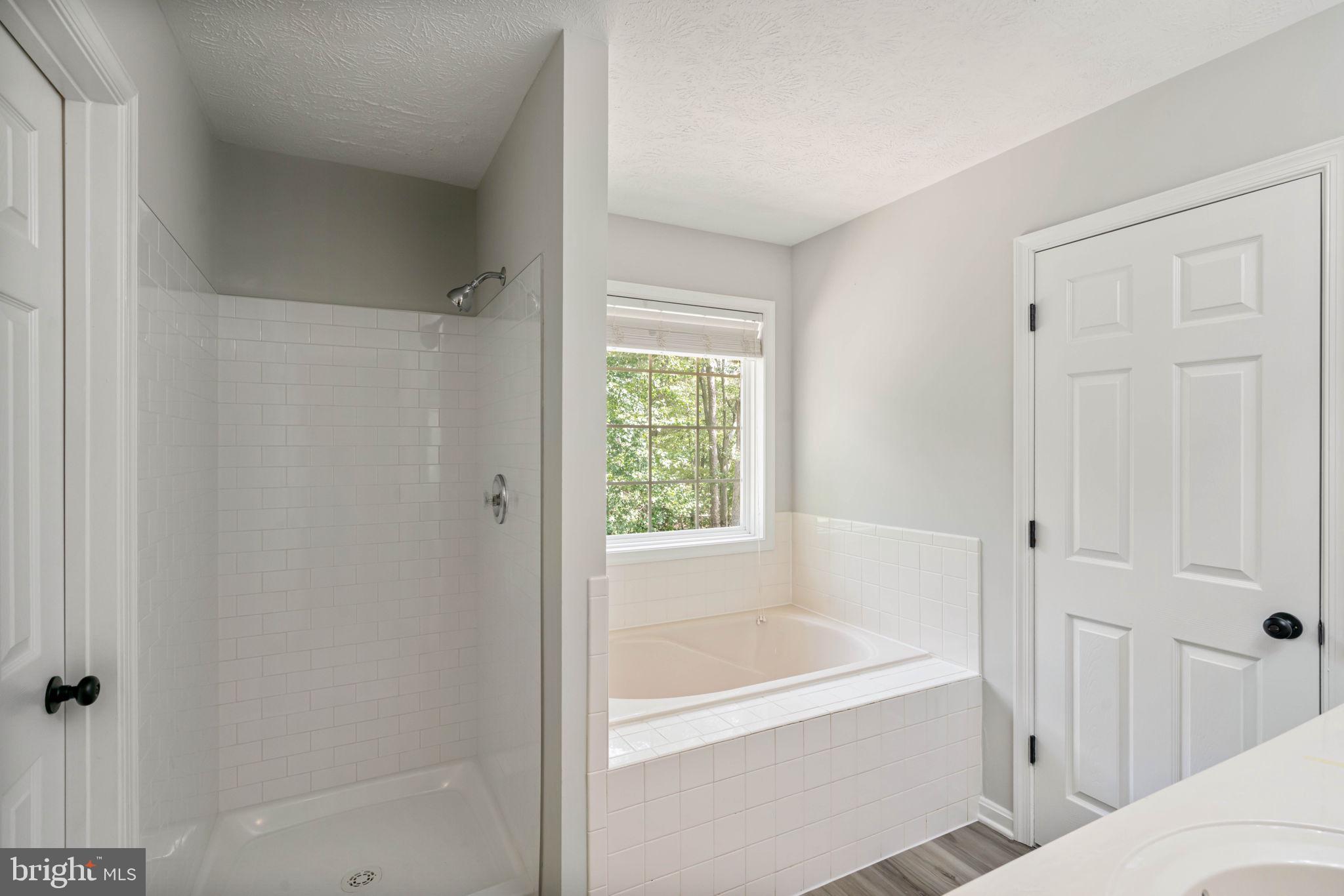 LAKE LAND OR - Residential