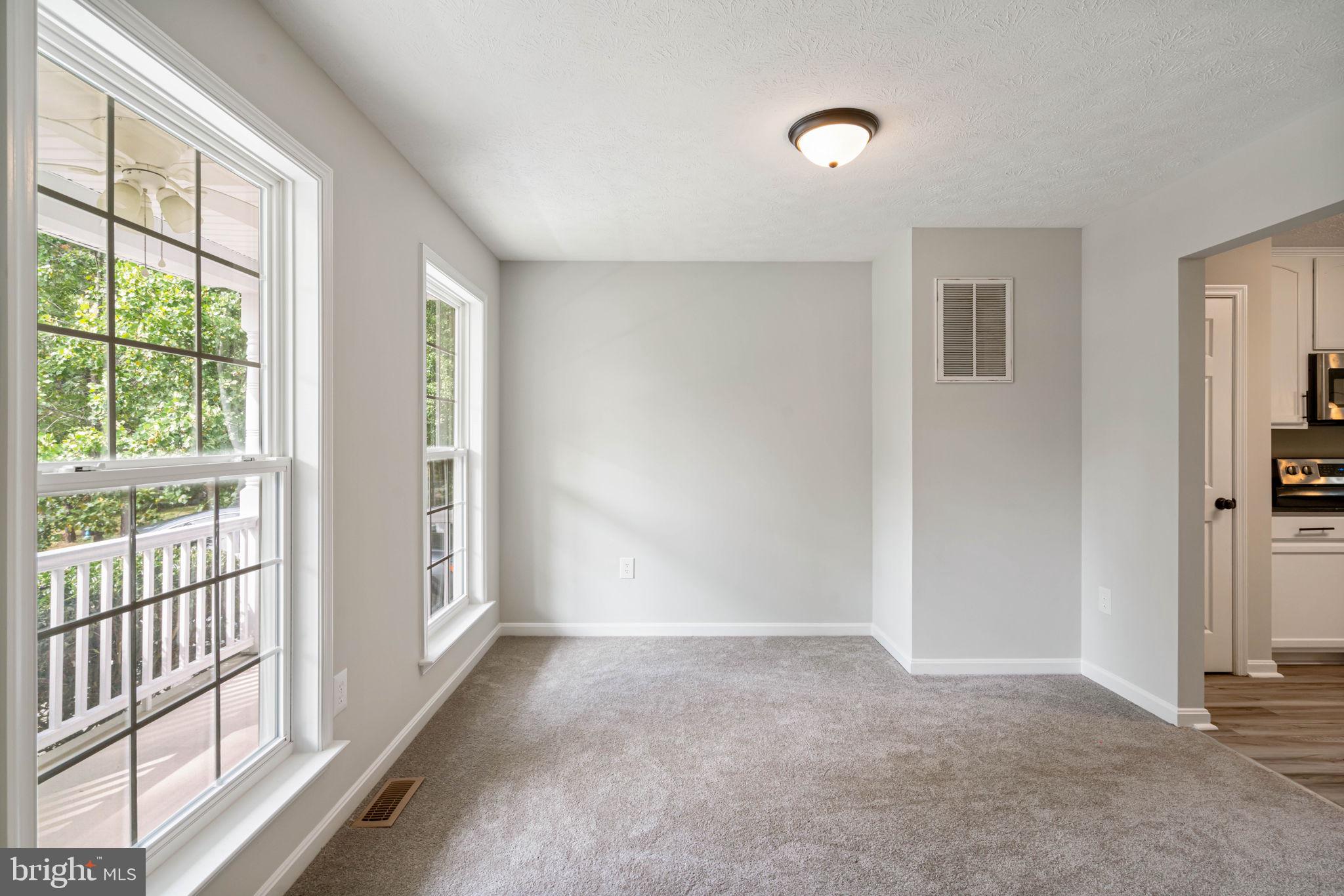 LAKE LAND OR - Residential