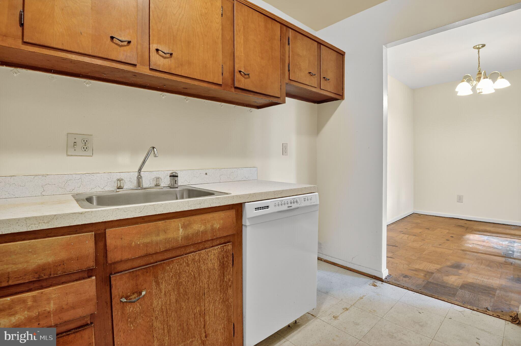 MOSBY WOODS GARDEN - Residential