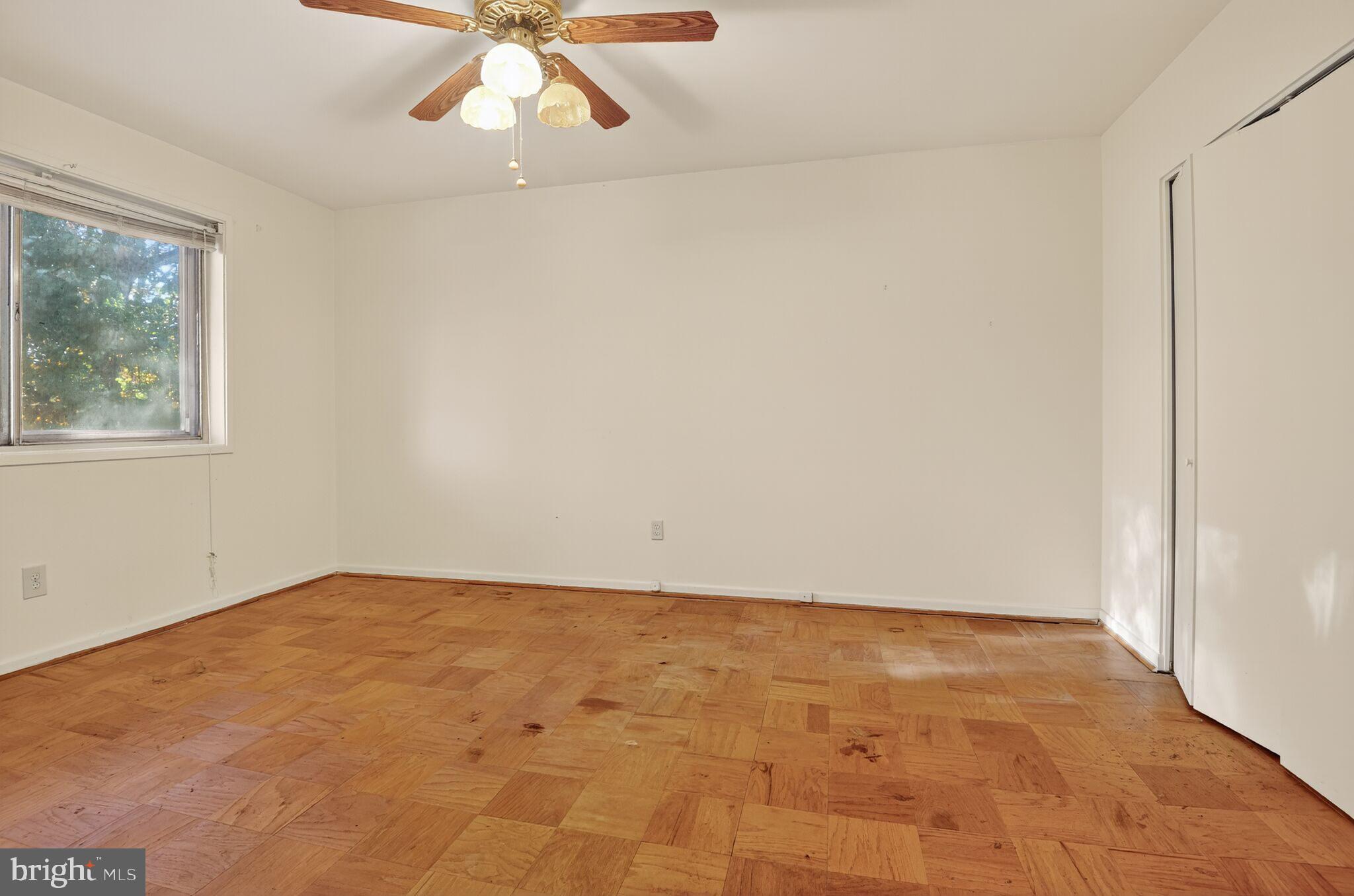 MOSBY WOODS GARDEN - Residential