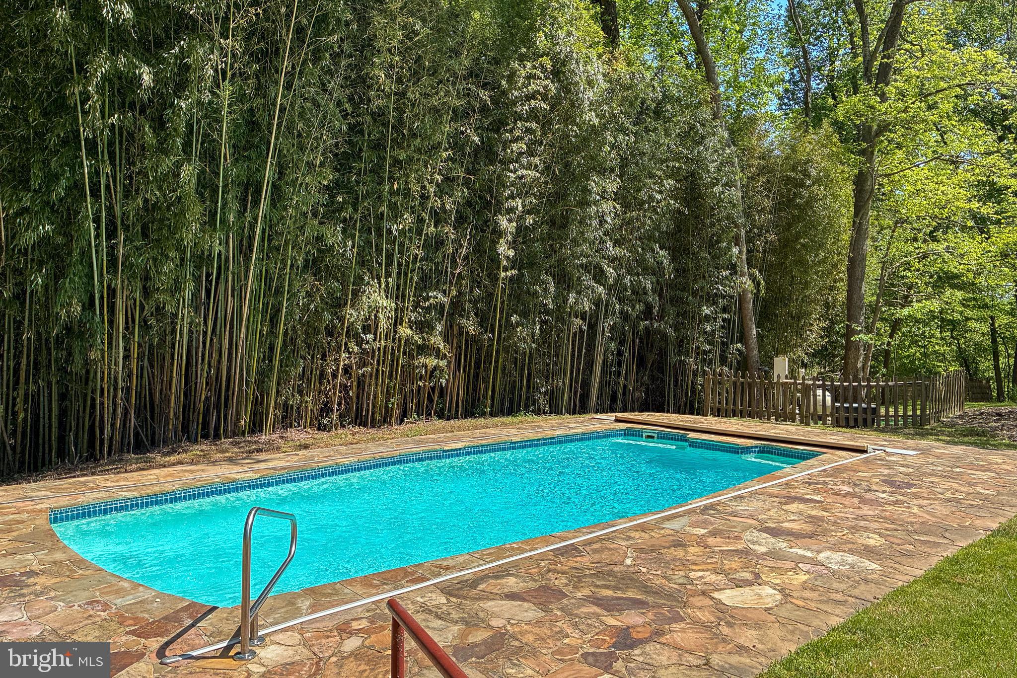 MAZZA WOODS - Residential