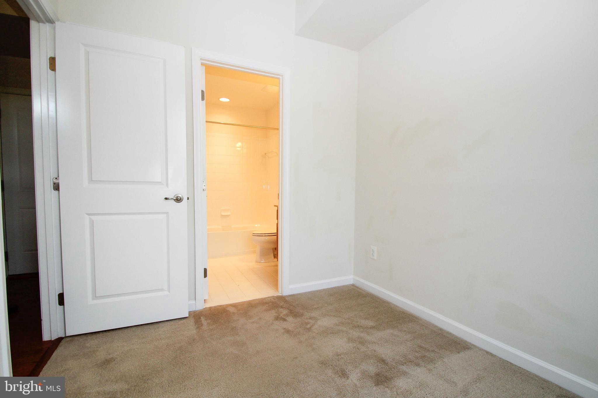 HEATHCOTE COMMONS - Residential Lease