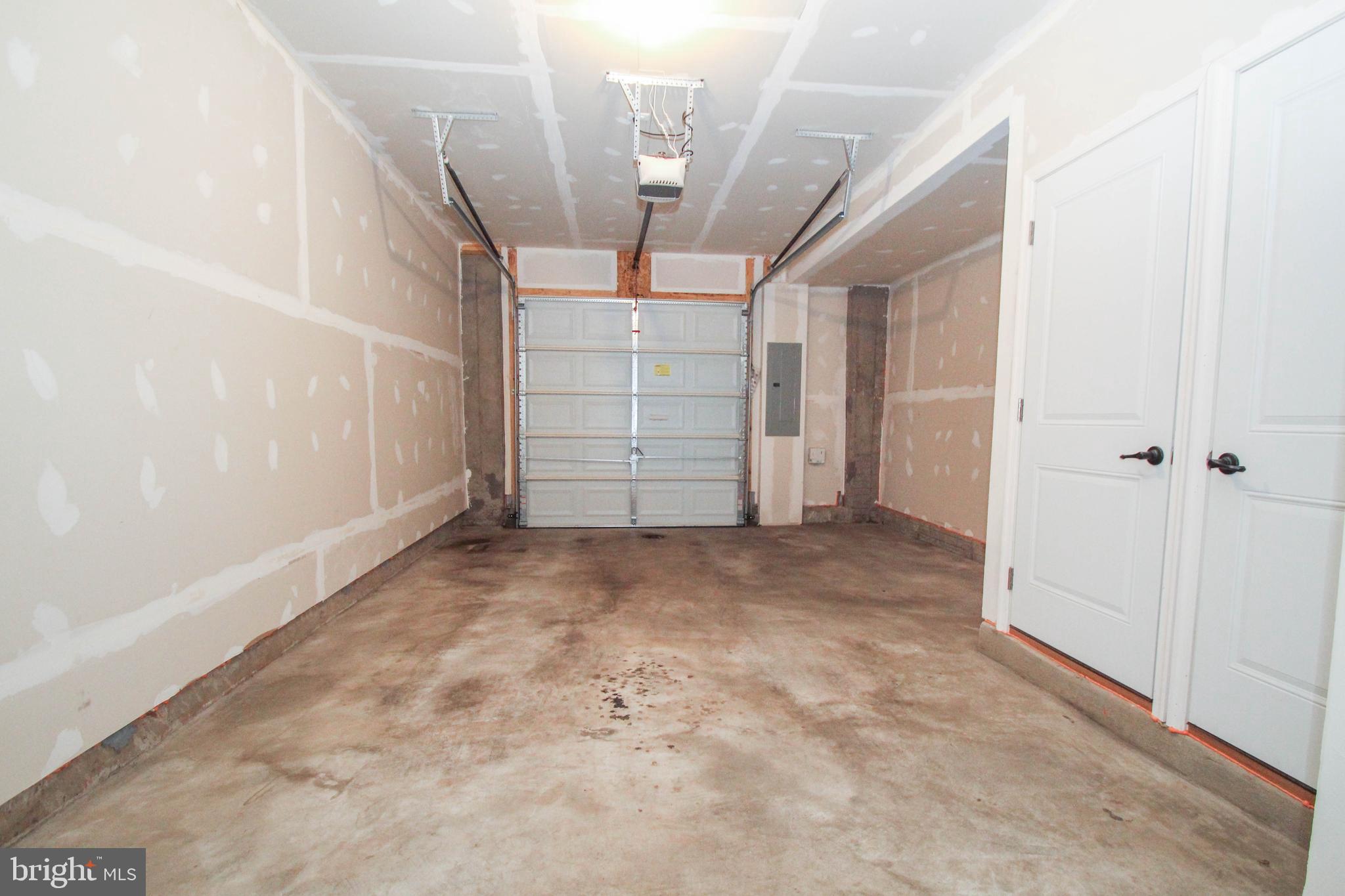 HEATHCOTE COMMONS - Residential Lease