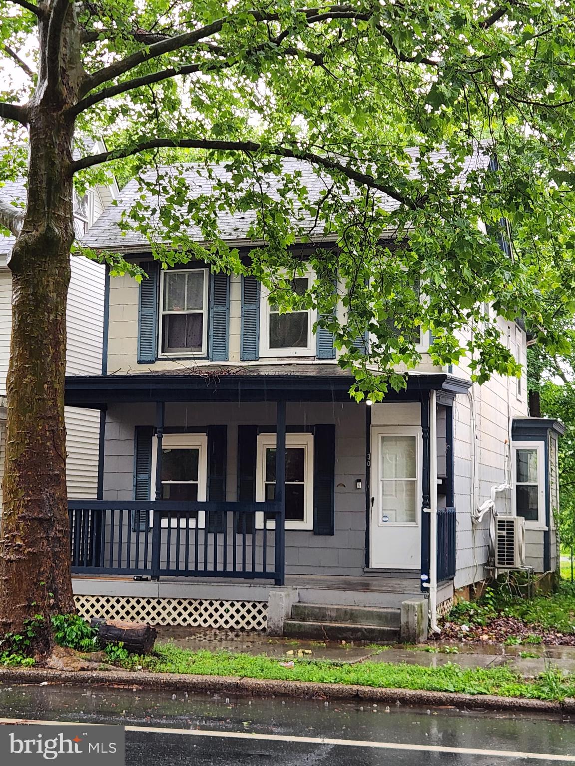 30 N GOVERNORS AVENUE
