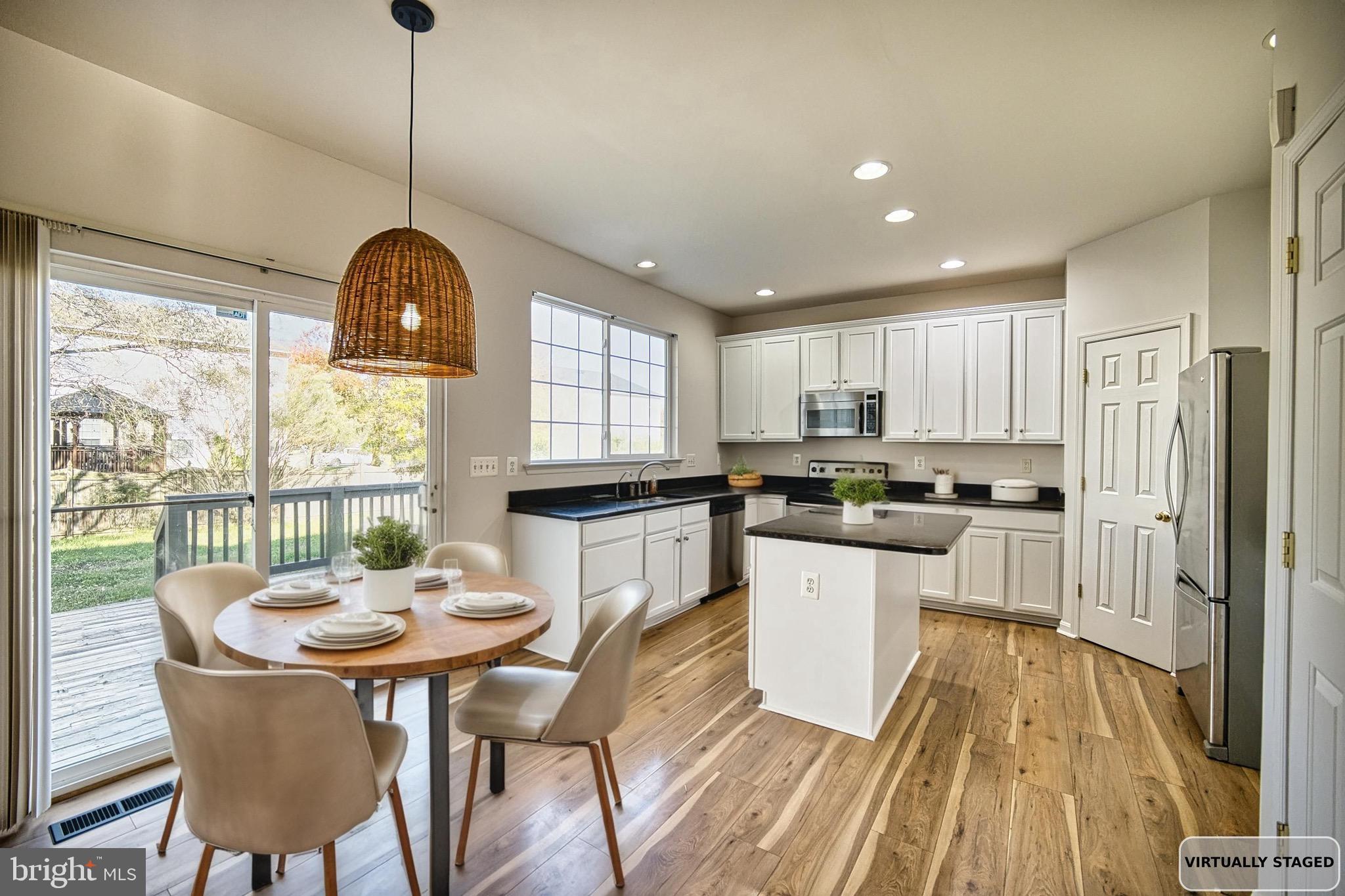 NORTH BROOK - Residential