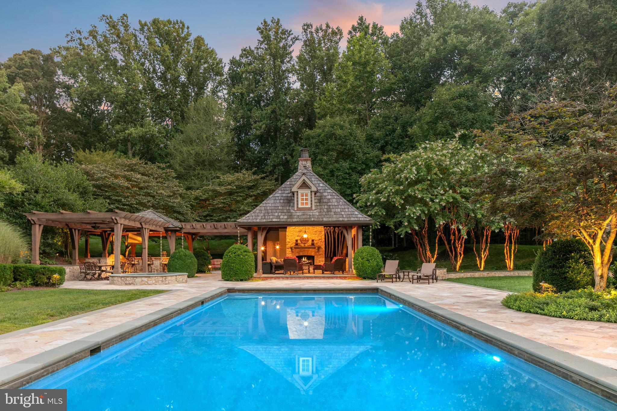 CLIFTON - Residential