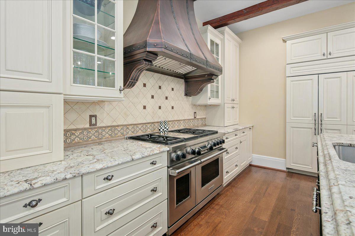 CLIFTON - Residential