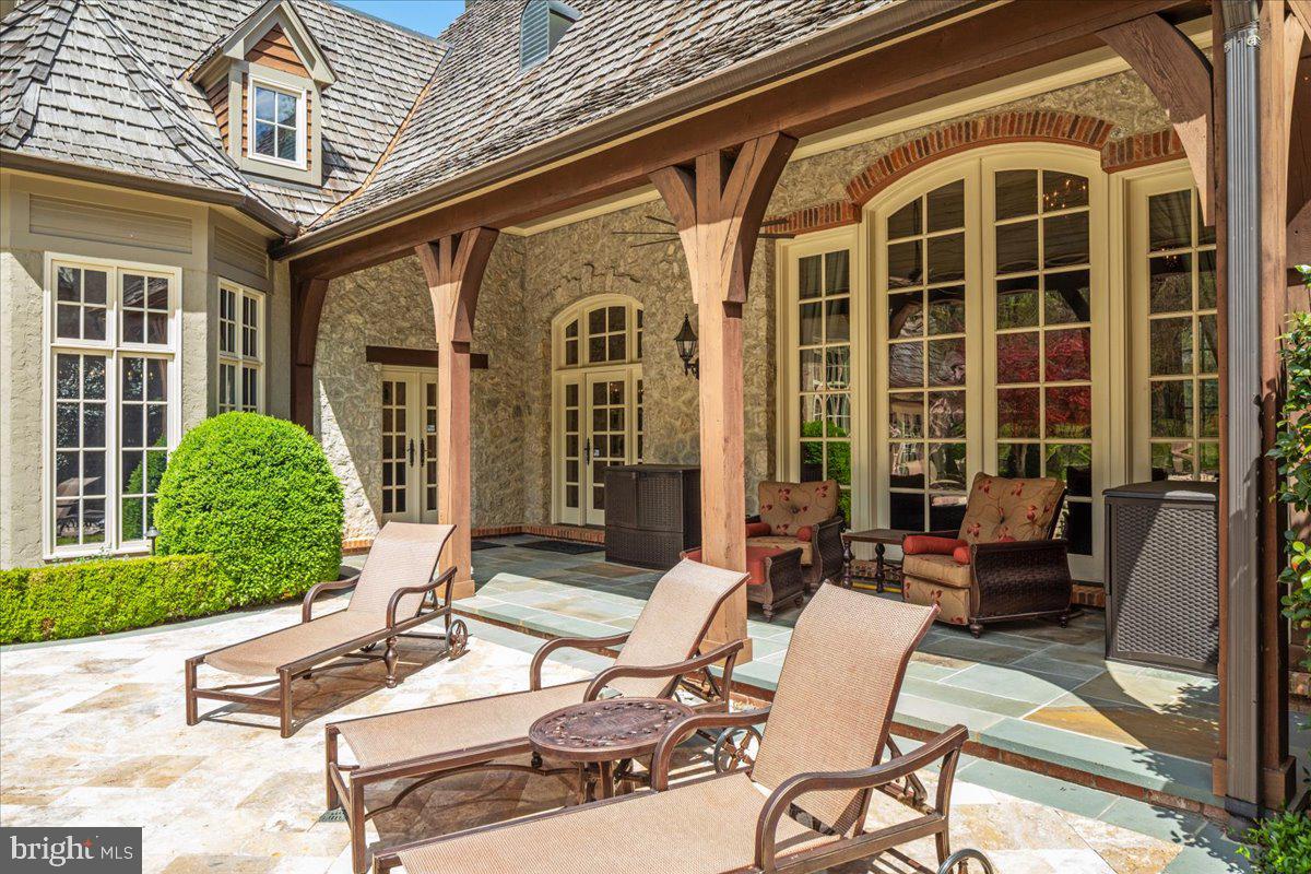 CLIFTON - Residential