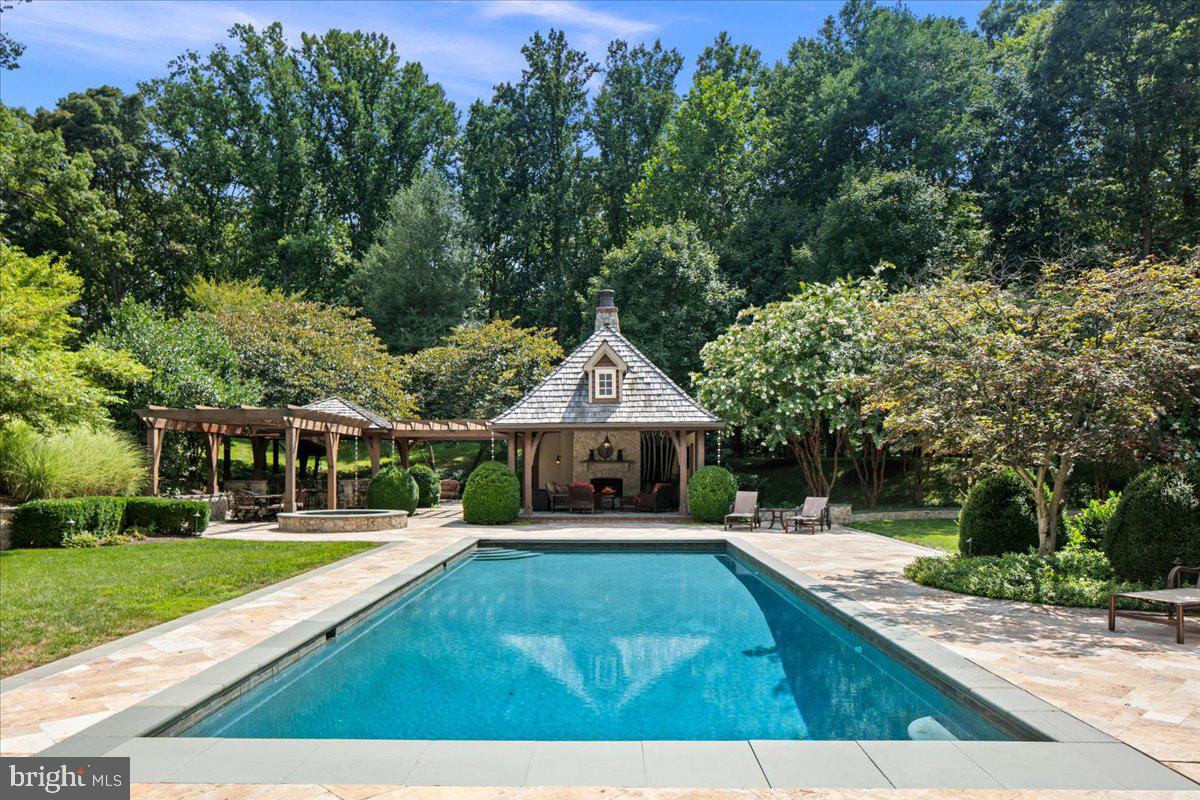 CLIFTON - Residential