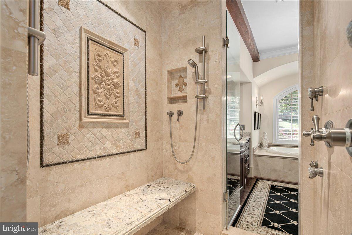 CLIFTON - Residential