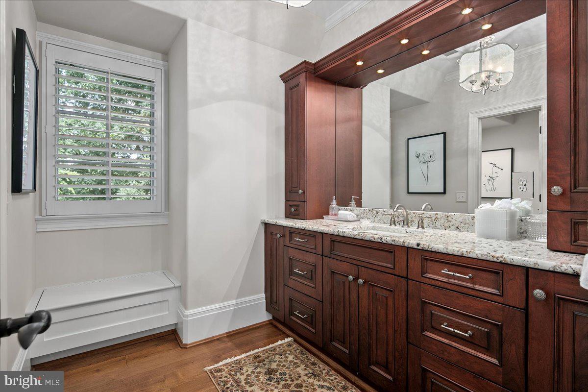 CLIFTON - Residential