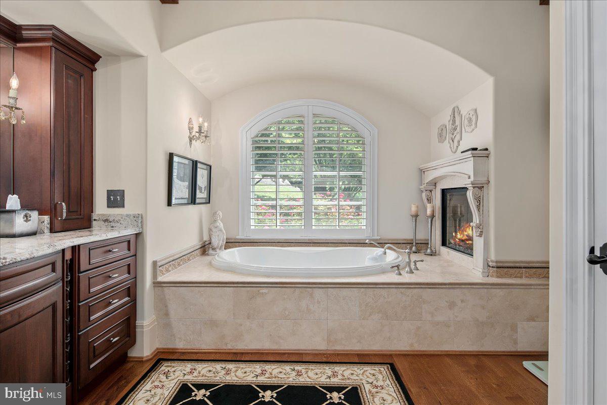 CLIFTON - Residential