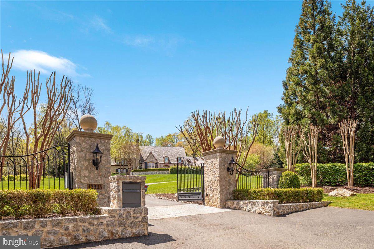 CLIFTON - Residential