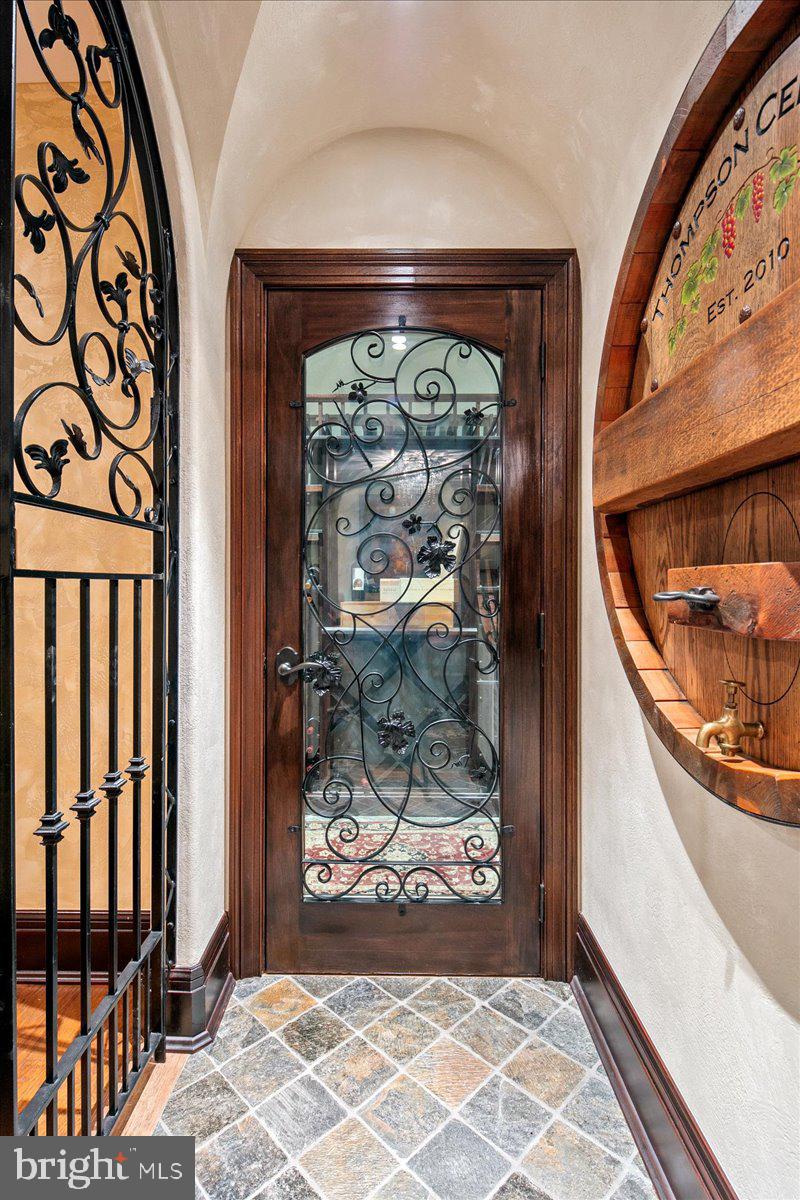 CLIFTON - Residential