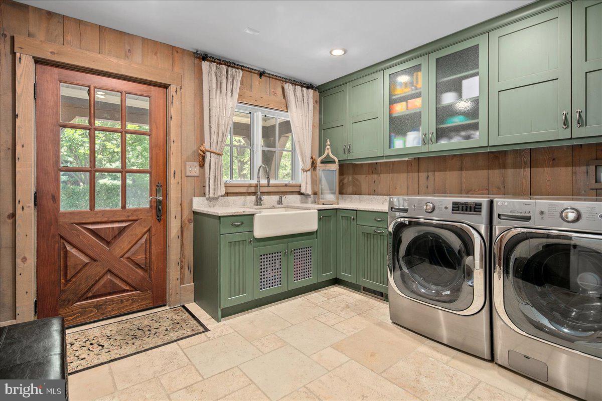 CLIFTON - Residential