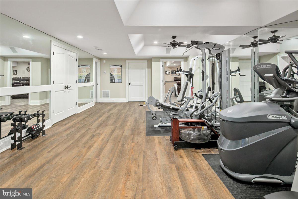 CLIFTON - Residential