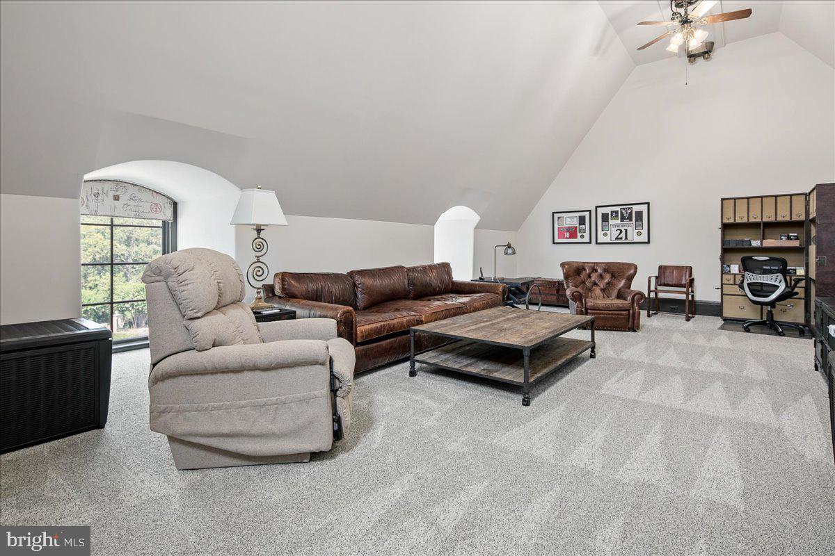 CLIFTON - Residential