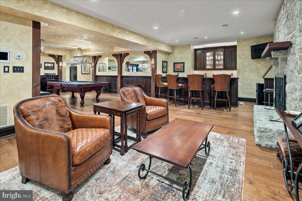 CLIFTON - Residential