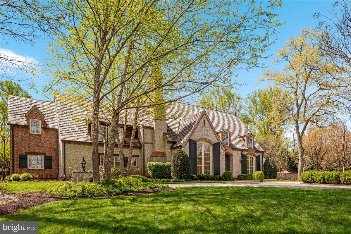 CLIFTON - Residential