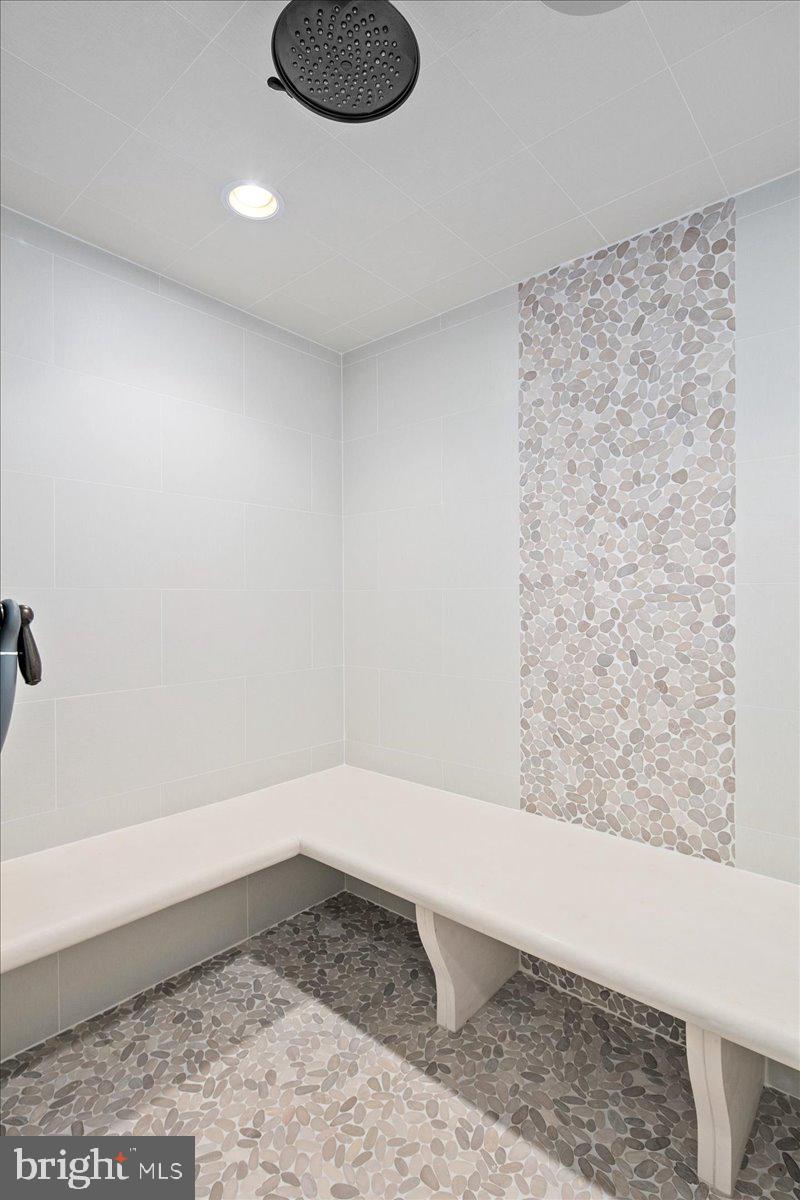 CLIFTON - Residential