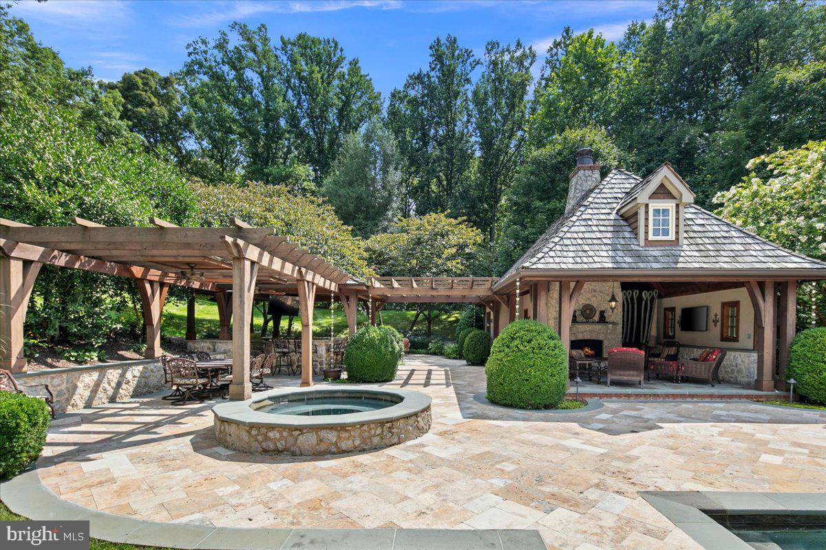 CLIFTON - Residential