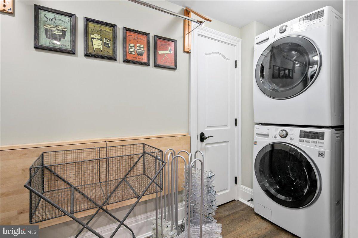 CLIFTON - Residential