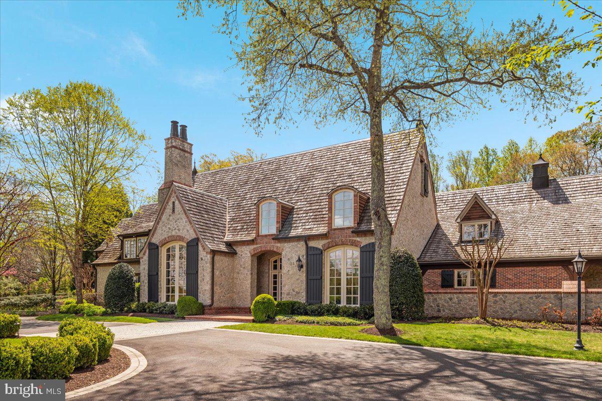 CLIFTON - Residential