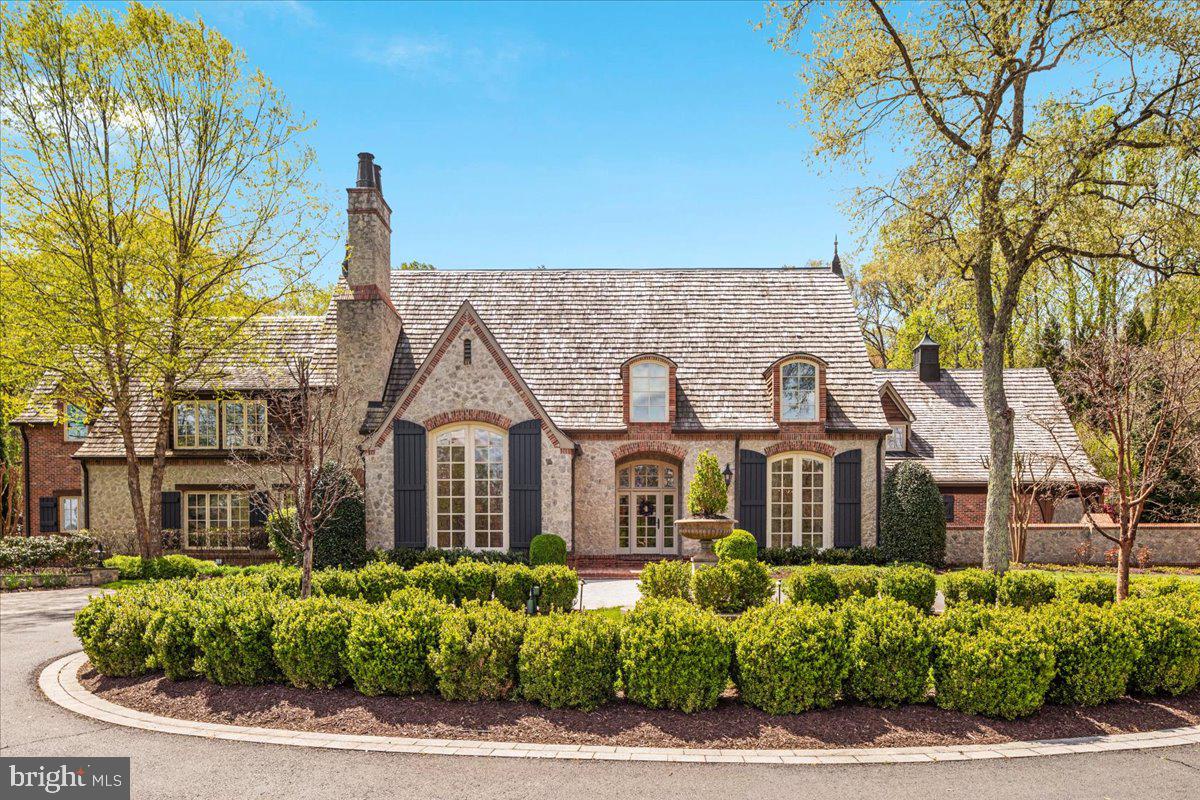 CLIFTON - Residential