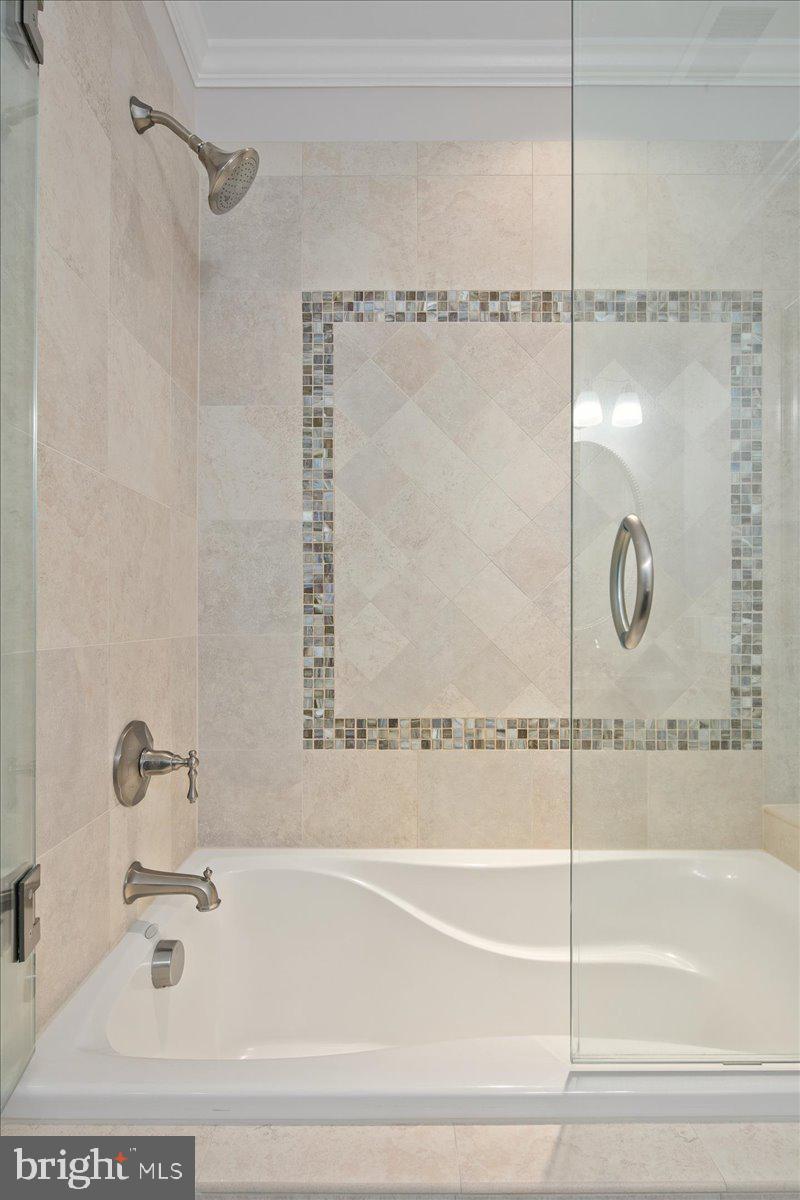 CLIFTON - Residential