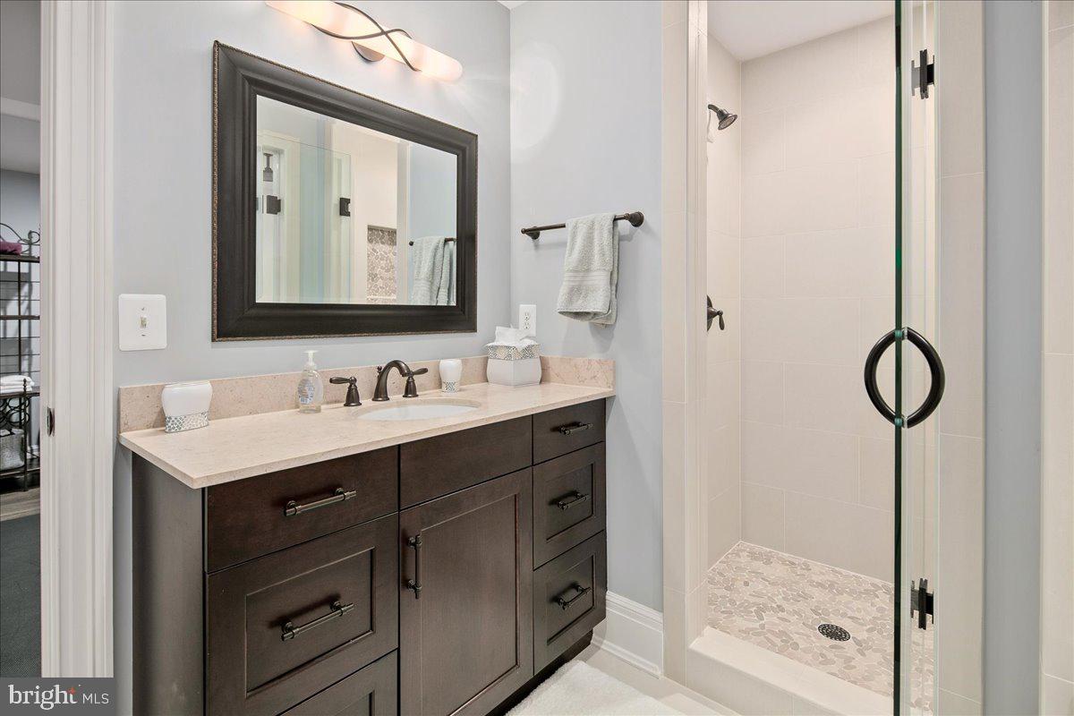 CLIFTON - Residential