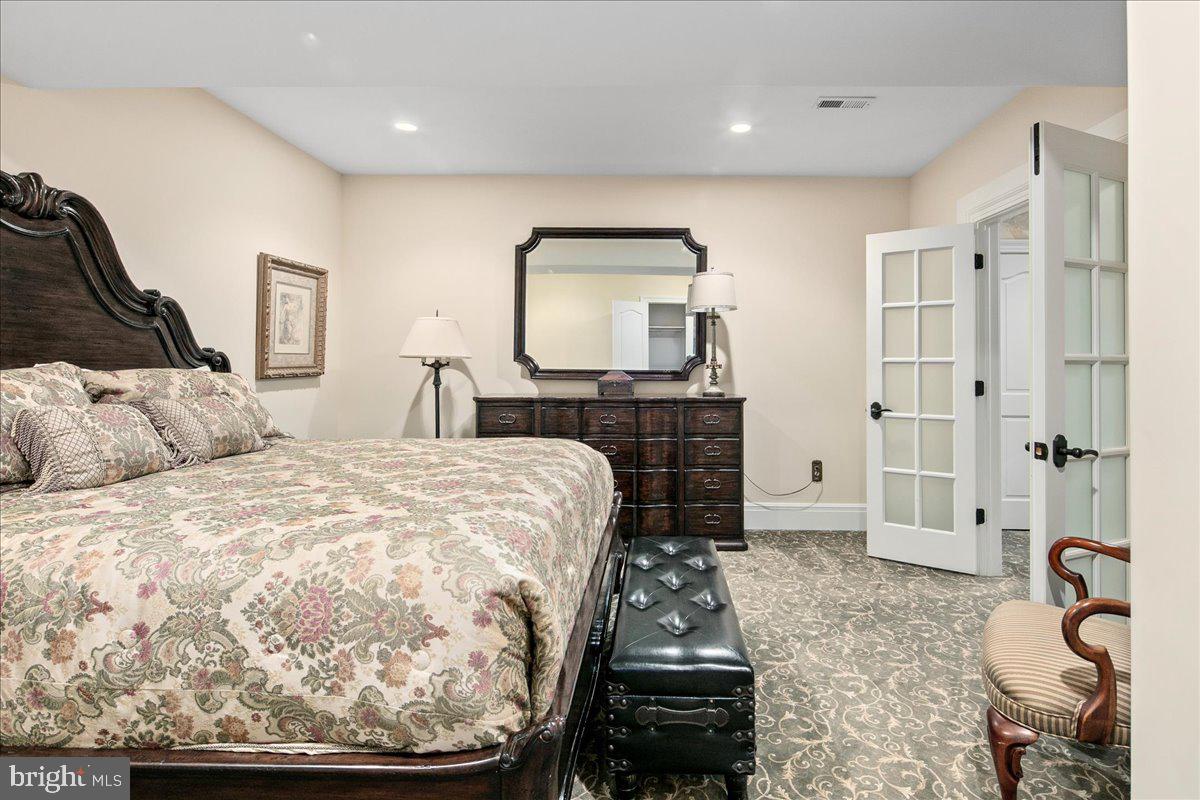 CLIFTON - Residential