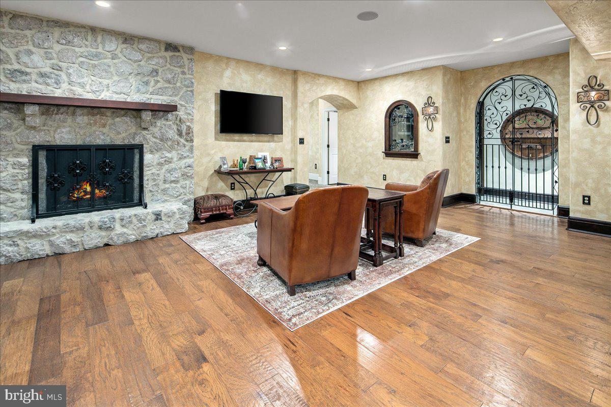 CLIFTON - Residential