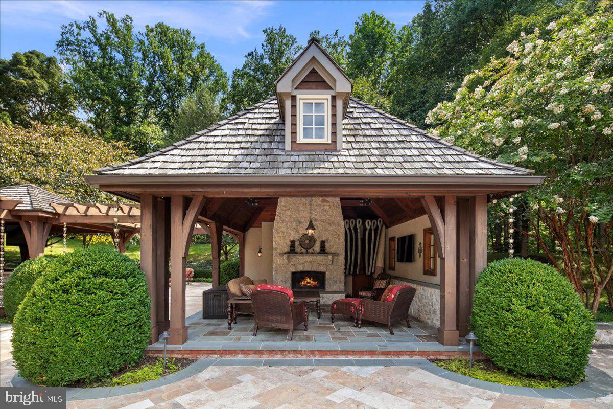 CLIFTON - Residential