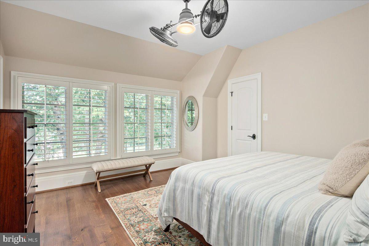 CLIFTON - Residential