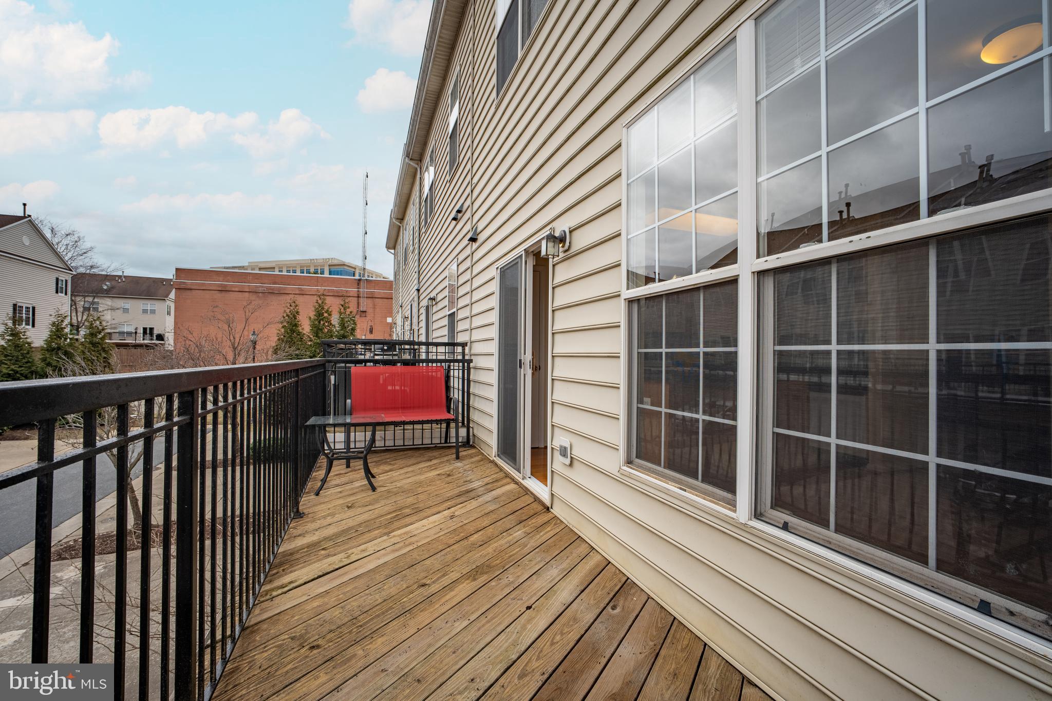 WASHINGTONIAN CENTER - Residential