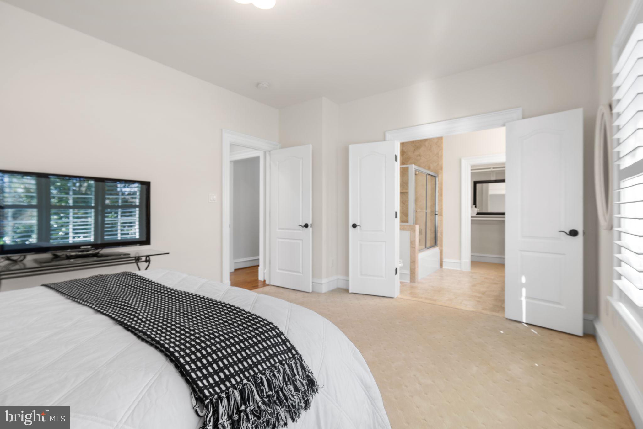 DEERFIELD FARM - Residential