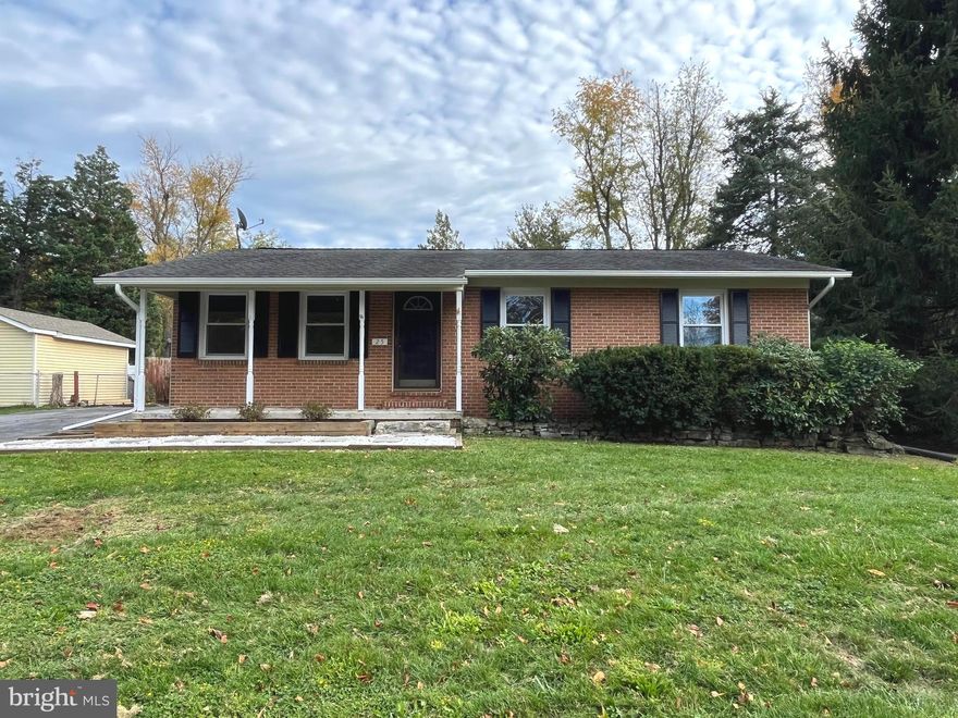 Multiple offers in Hand. Deadline of tomorrow, 10/28, at 12PM. Move In Ready, 3 Bedroom, 1 bathroom Rancher, located in the highly desired subdivision of Tuscawilla Hills. This home is complete with newly refinished hardwood floors, stainless steel appliances, new LVT flooring, new granite counter tops, and a newly renovated bathroom. Other features include a rear deck, a front porch, and an unfinished basement. Schedule your' showing today!