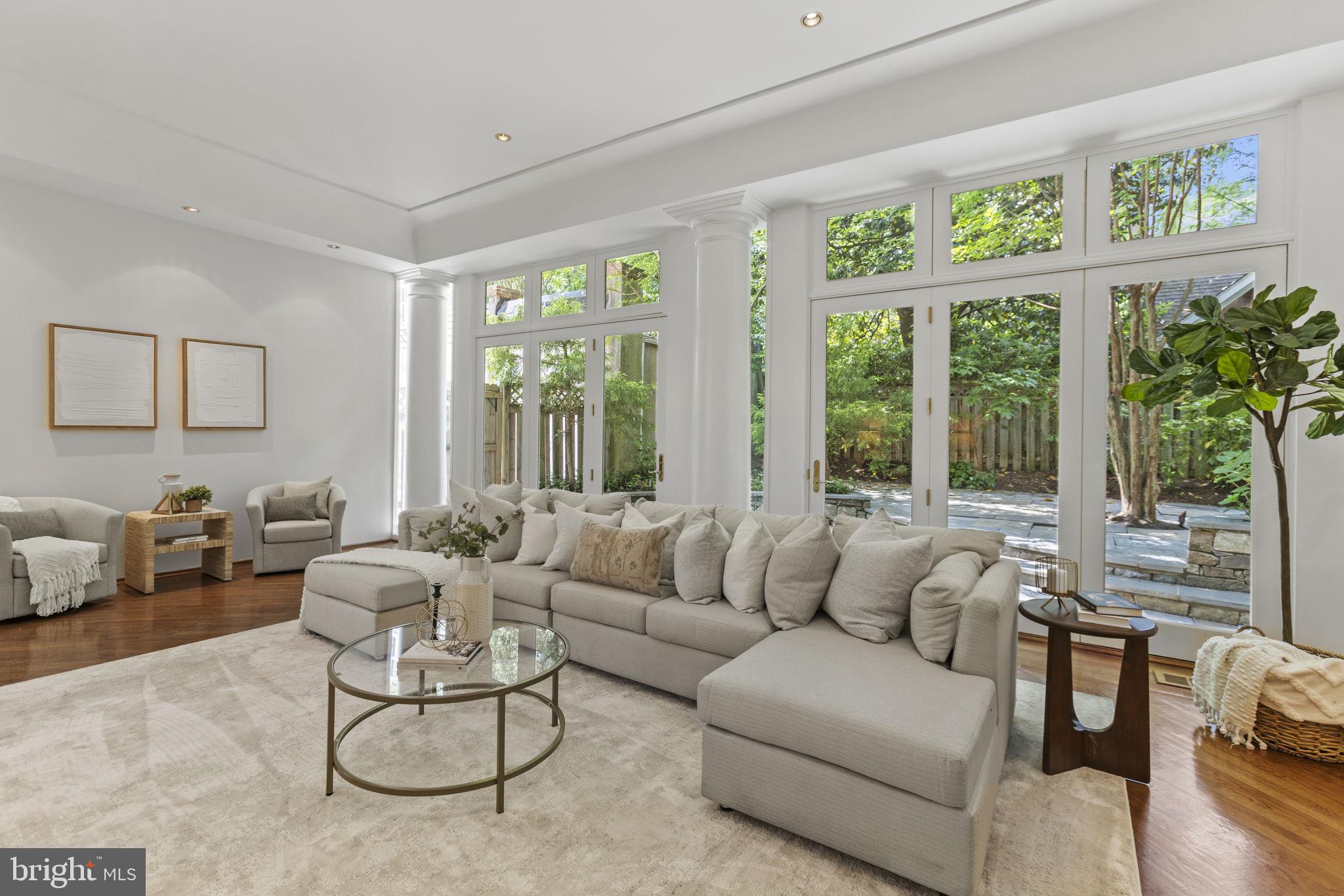 CLEVELAND PARK - Residential