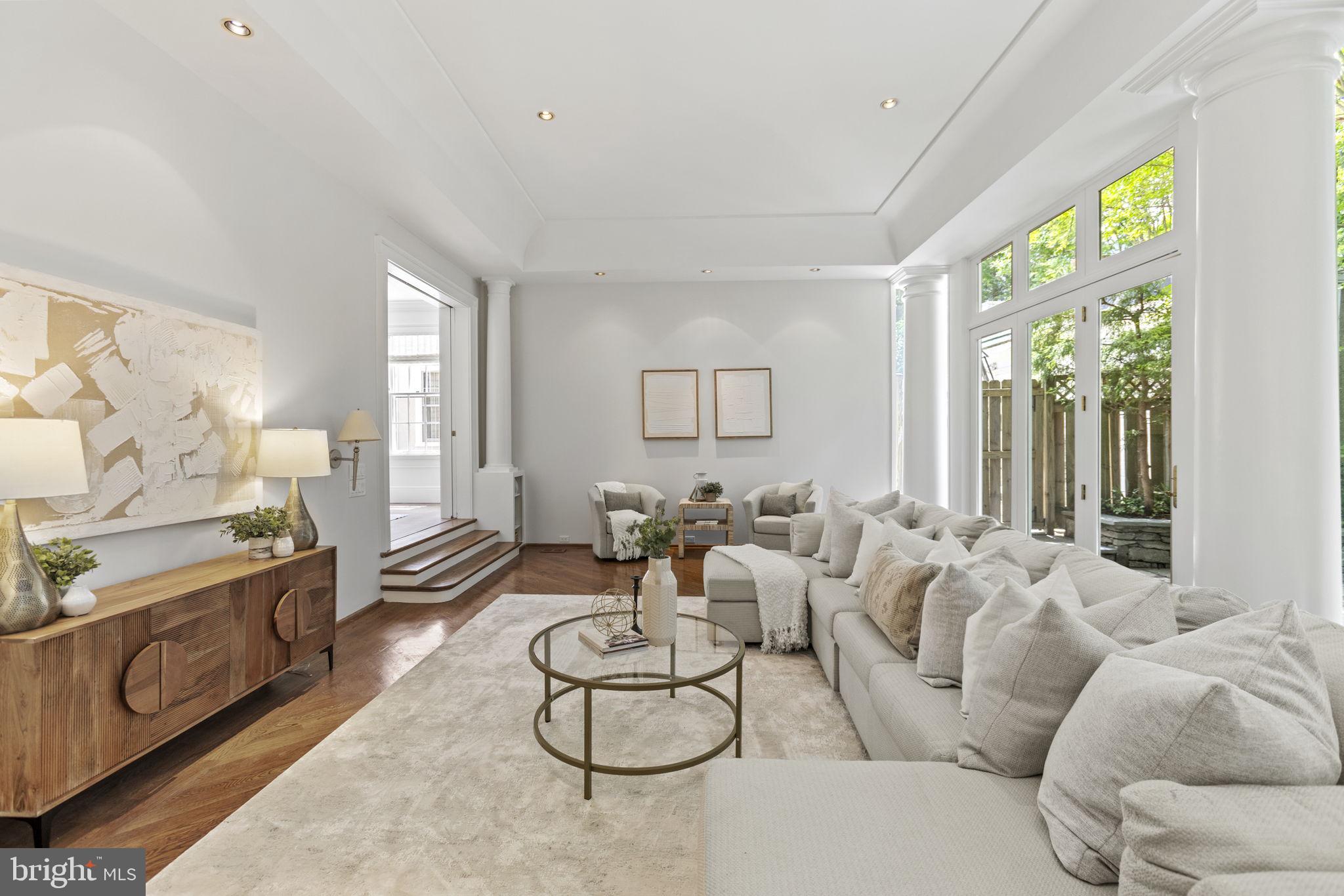 CLEVELAND PARK - Residential