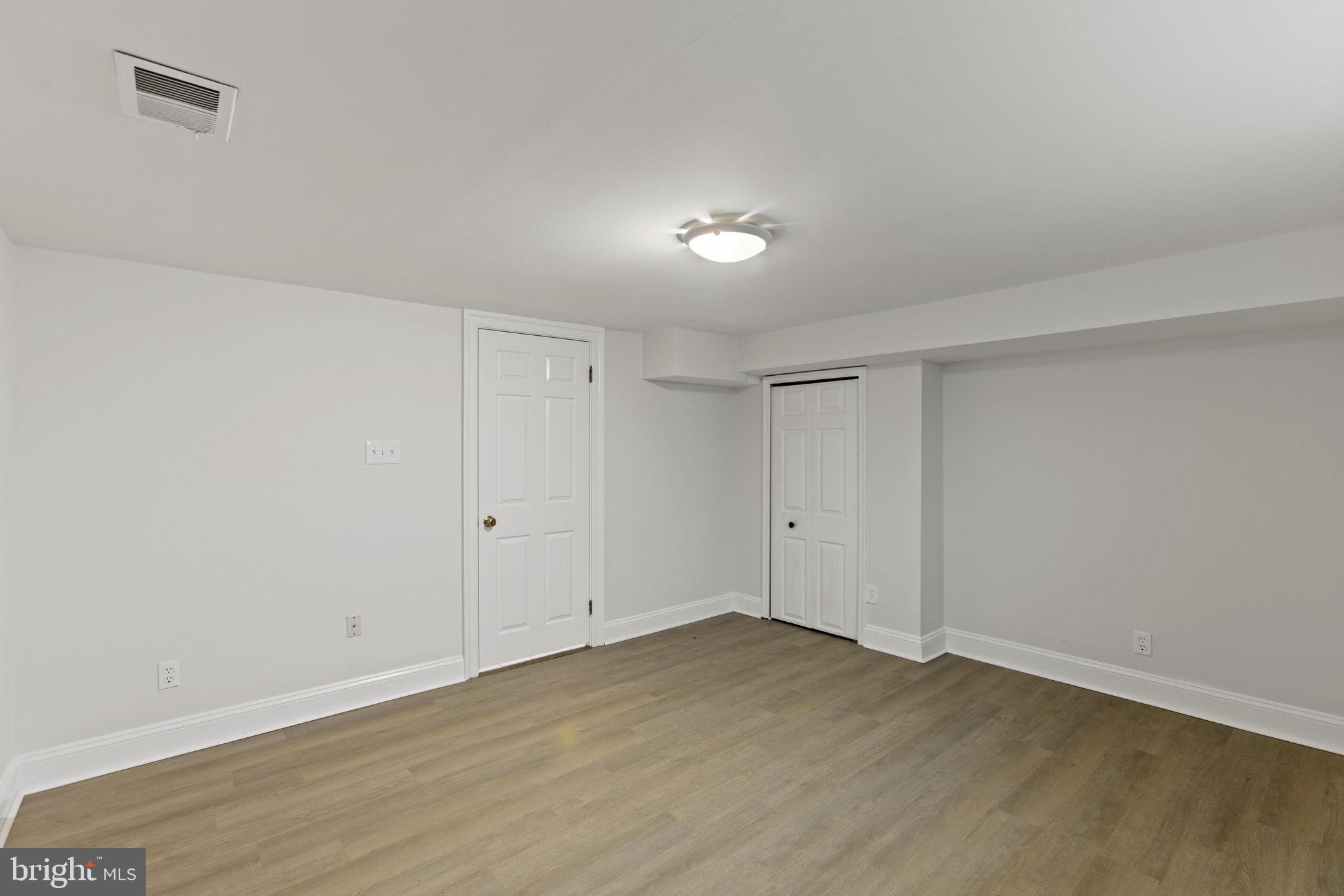 CLEVELAND PARK - Residential