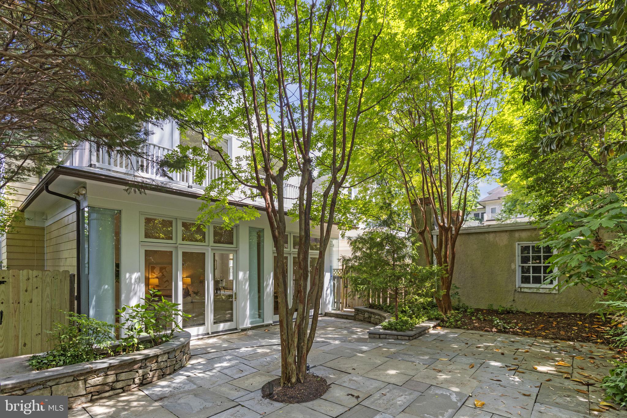 CLEVELAND PARK - Residential