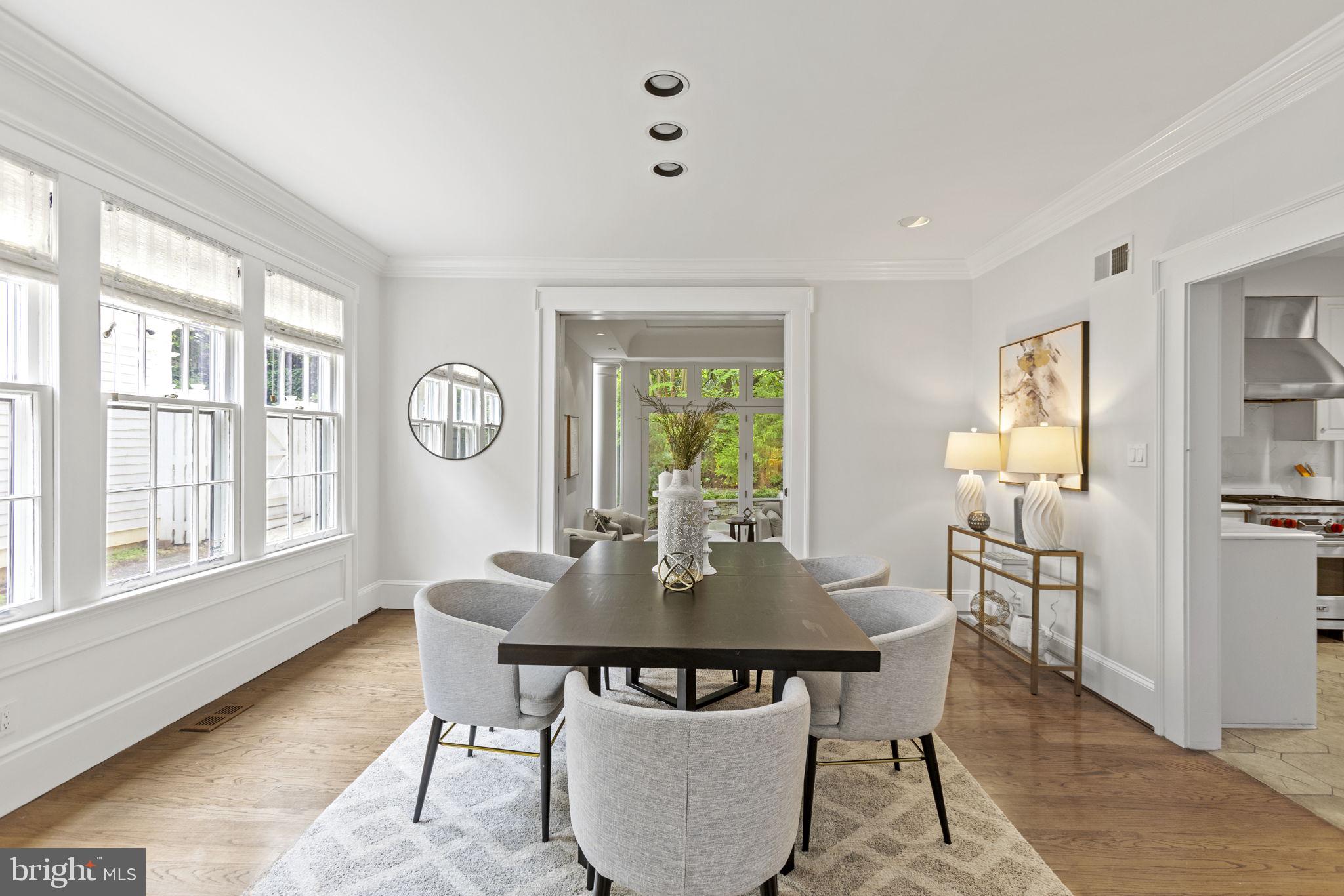 CLEVELAND PARK - Residential