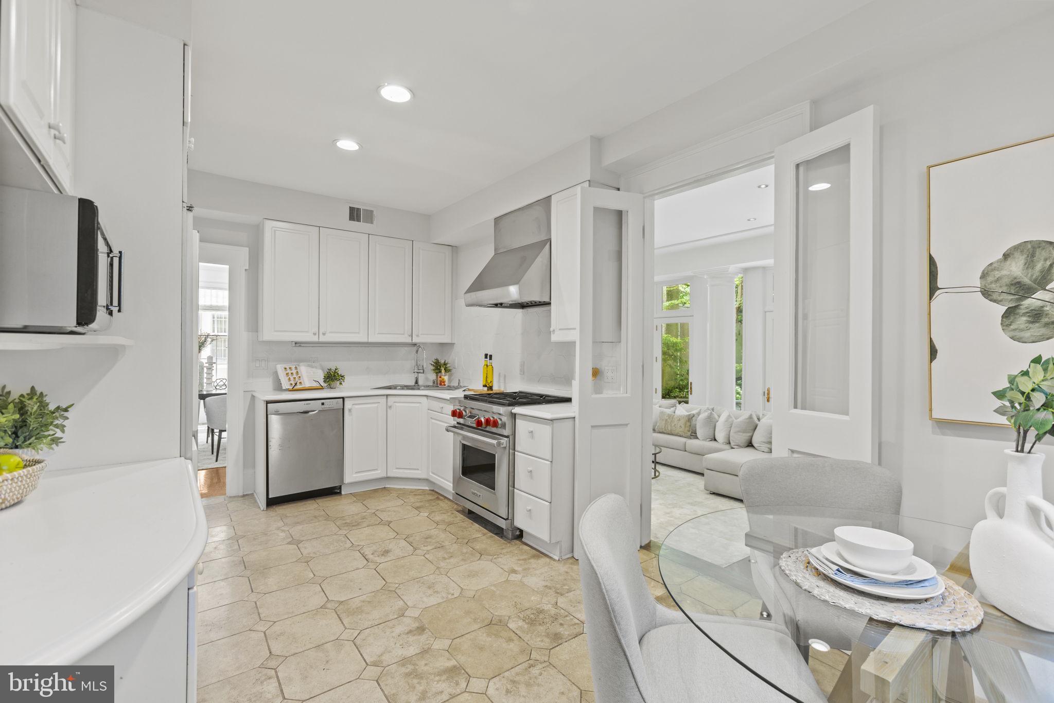 CLEVELAND PARK - Residential