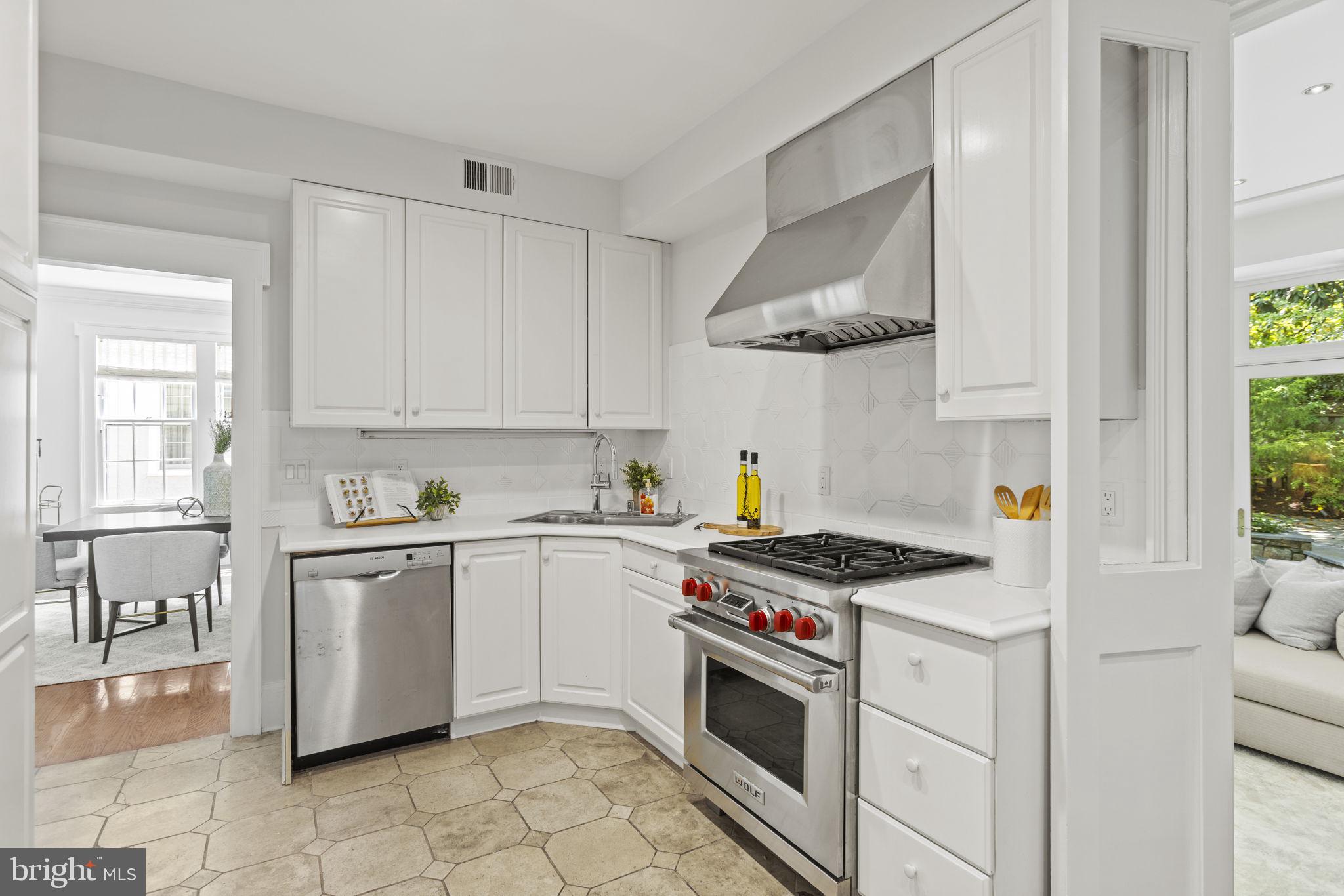 CLEVELAND PARK - Residential