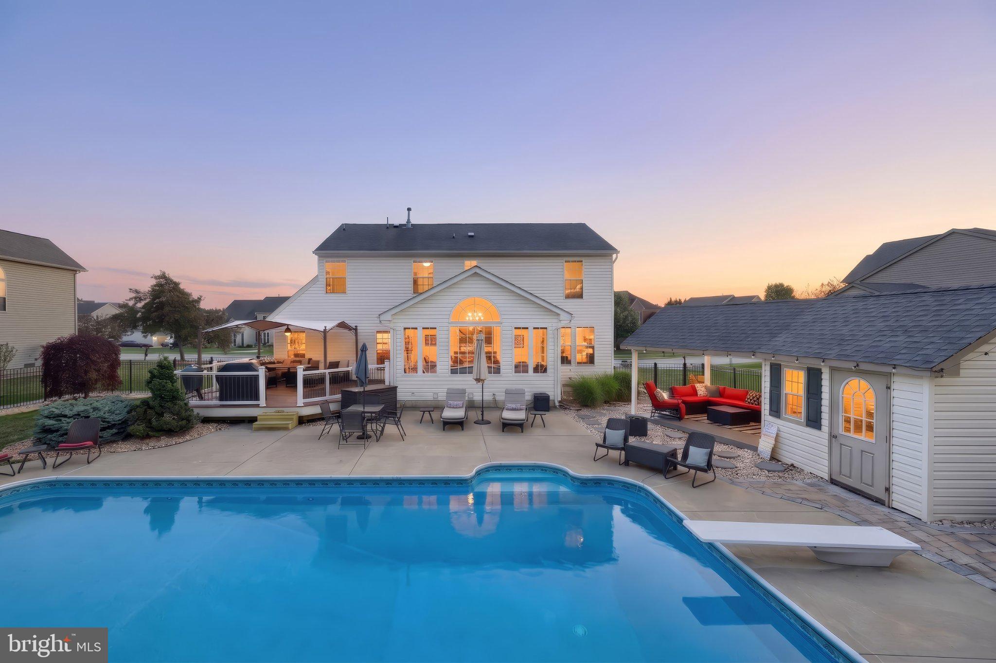 448 EL VISTA DRIVE
