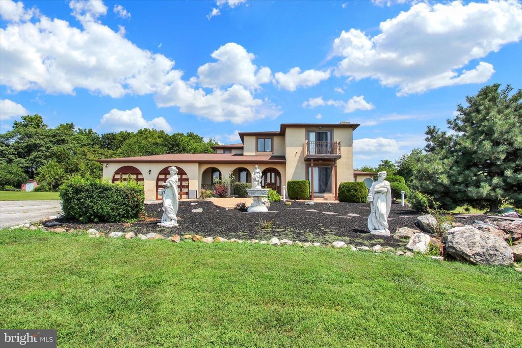 Photo of 5297 Lincoln Highway W, THOMASVILLE, PA 17364 (MLS # PAYK2087264)