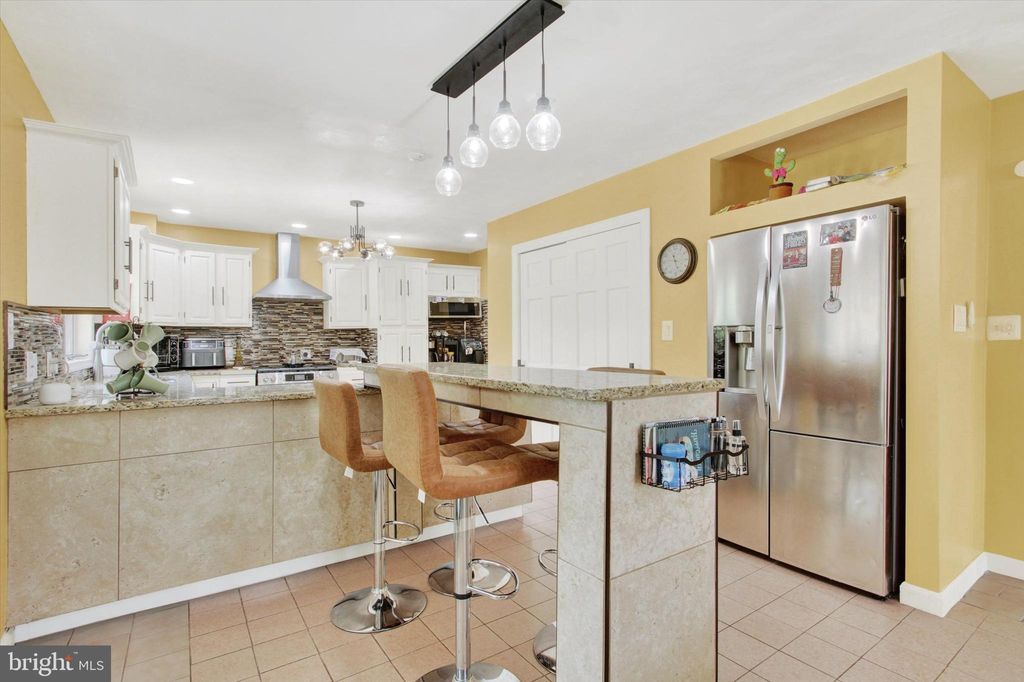 Photo of 5297 Lincoln Highway W, THOMASVILLE, PA 17364 (MLS # PAYK2087264)