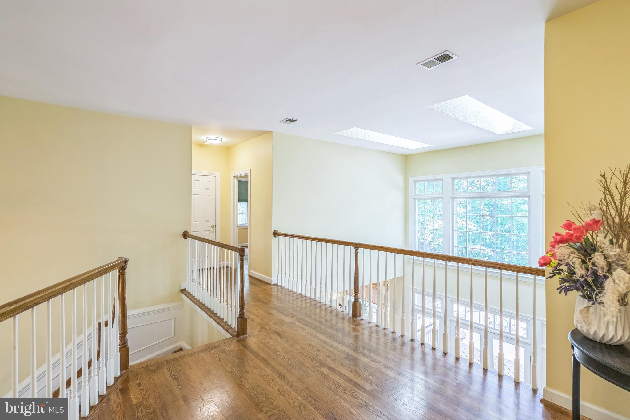 OAKTON ESTATES - Residential